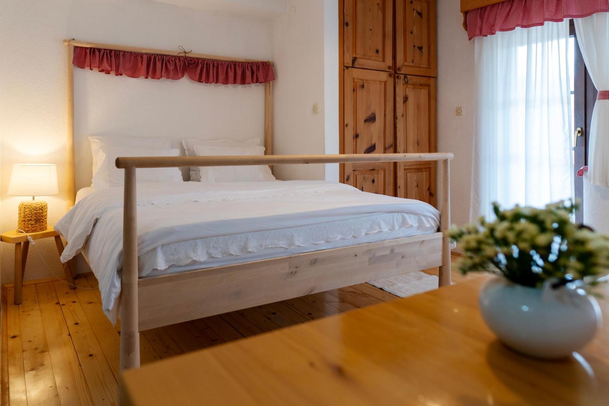 Guest Accommodation Butina Kuterevo Buitenkant foto
